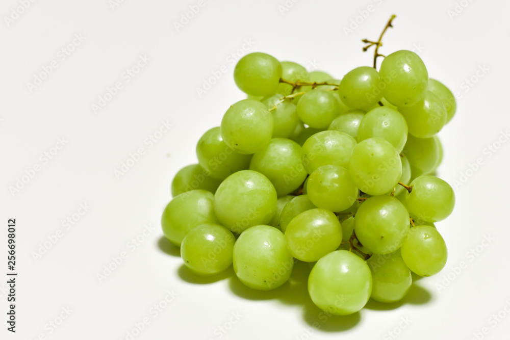 green grapes, graona grapes on a white background, fresh fruit green grapes, graona grapes on a white background, fresh fruit