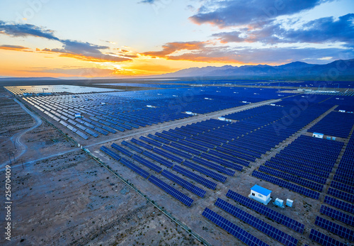 Aerial solar photovoltaic power station