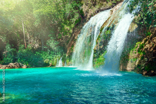 Fototapeta Naklejka Na Ścianę i Meble -  Waterfall, Chiflon Cascades, Chiapas, Mexico