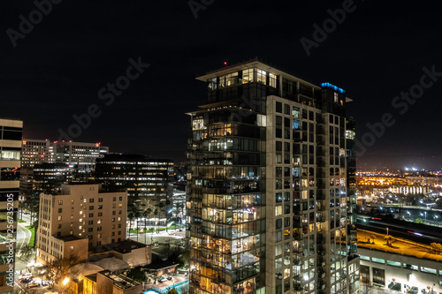 Foto Aerial night view from High-rise building  Downtown San Jose, California, USA