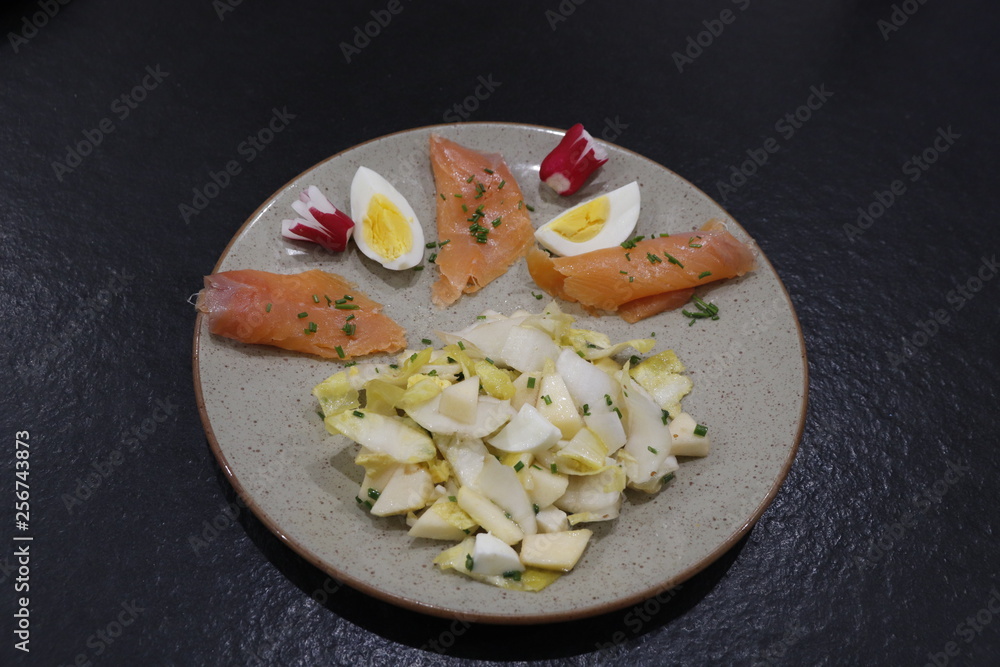 Salade d'endives au saumon fumé Salade d'endives au saumon fumé