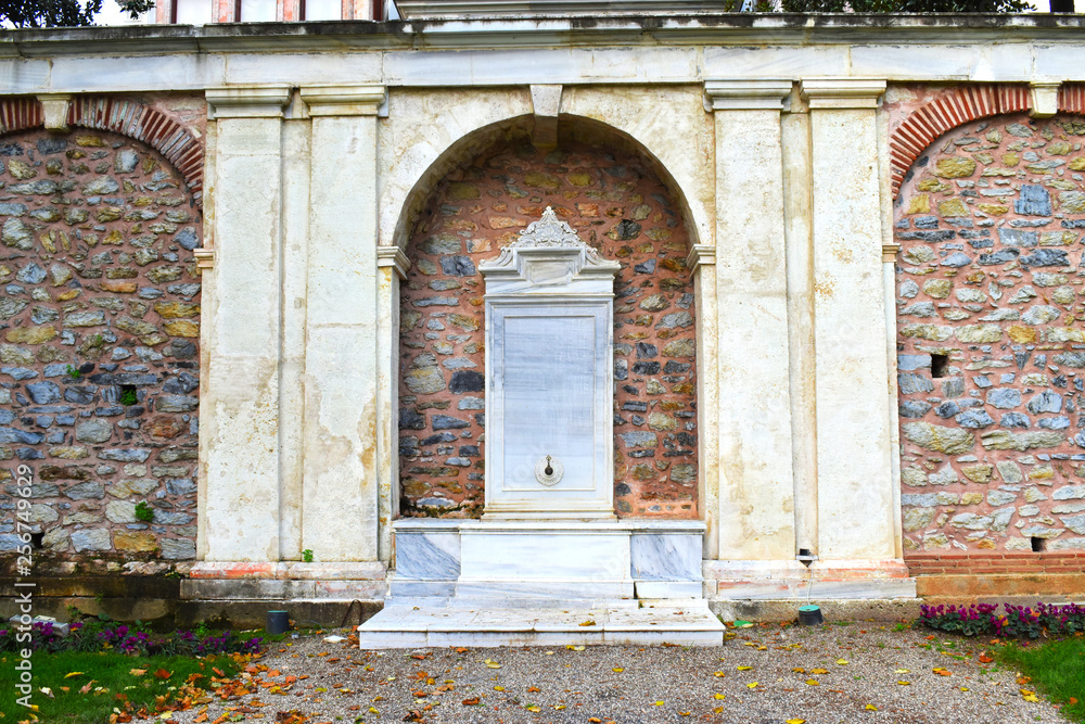 Fototapeta premium Ottoman Palace fountain