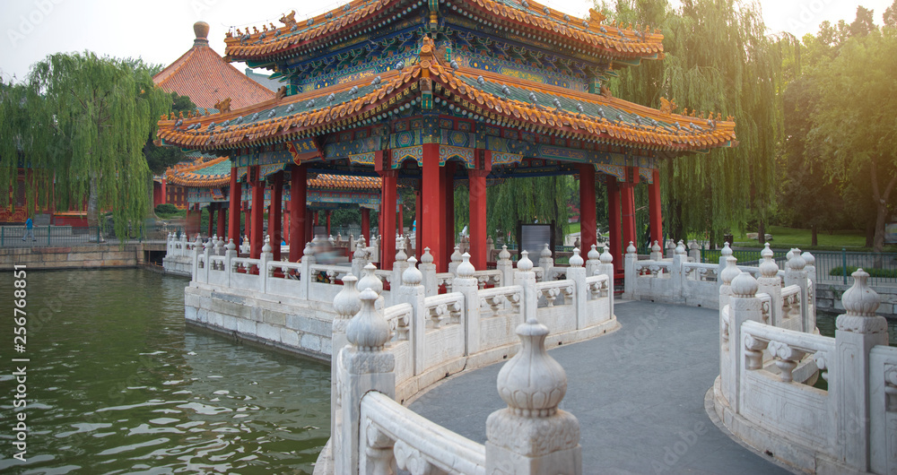 Obraz premium Beihai Park is an imperial garden