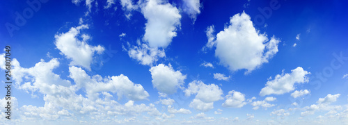 Cloudscape - Blue sky and white clouds © Trutta