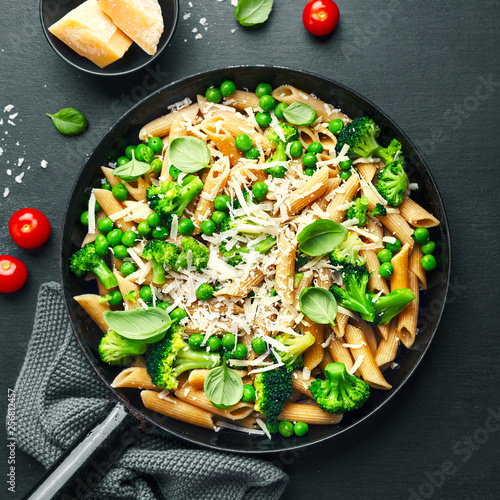 Healthy italian pasta with broccoli