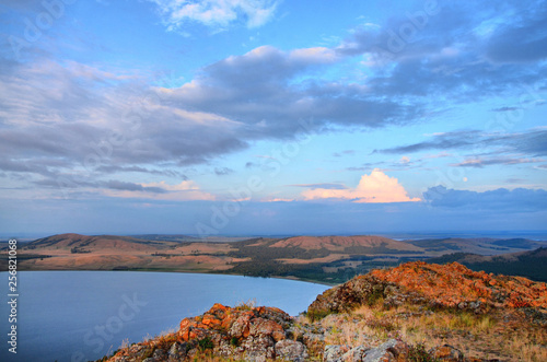 Lake Yaktykul is a favorite vacation spot of the inhabitants of the southern Urals. There are holiday homes,sanatoriums, bungalows.