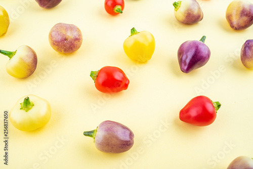 Fototapeta Naklejka Na Ścianę i Meble -  Fresh colorful pepper poster