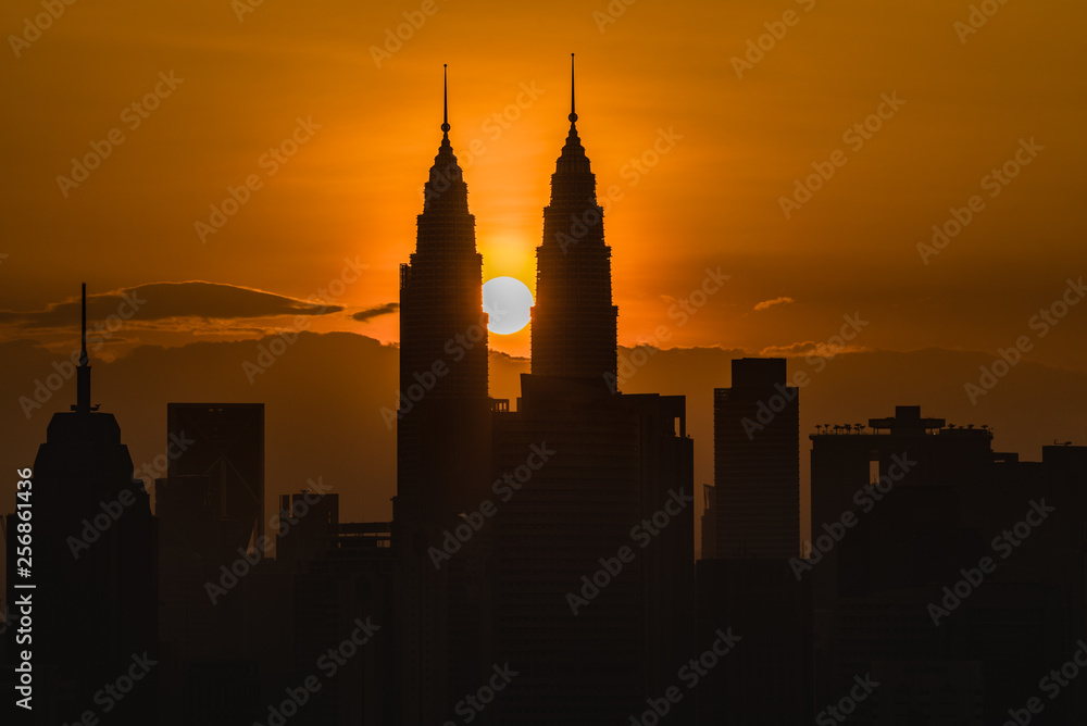 Naklejka premium Skyline of Kuala Lumpur, Malaysia during sunrise