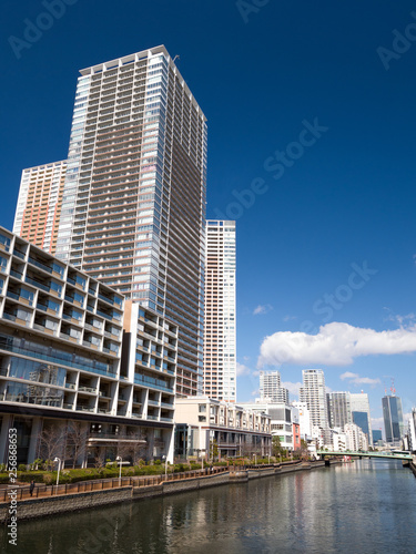 臨海エリアの高層マンション街