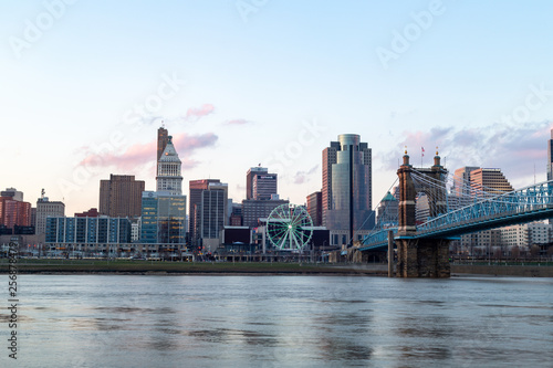 Cincinnati Ohio al Atardecer © Alexandra