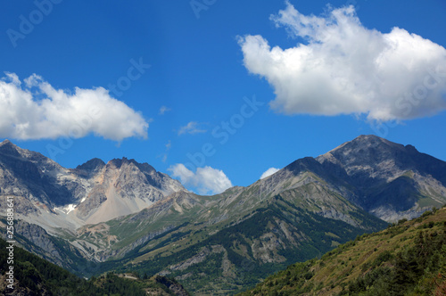 the Alps Mountain in the border between Italy and France