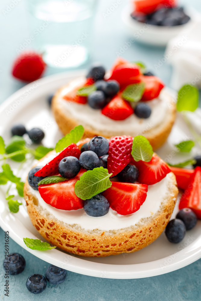 Berry sandwiches with fresh strawberry, blueberry and cream cheese