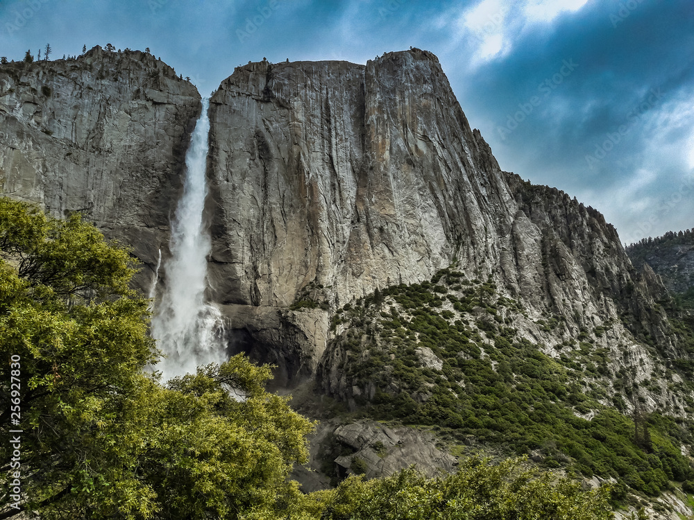 yosemite falls and valley, yoesmite national park, usa yosemite falls and valley, yoesmite national park, usa