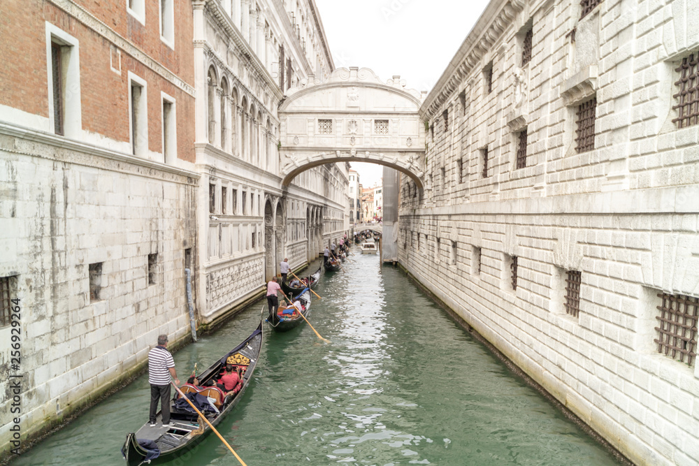 ponte dei sospiri, Venice, Italy