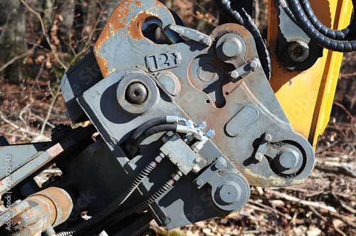 Fotografija quick coupler of a hydraulic excavator