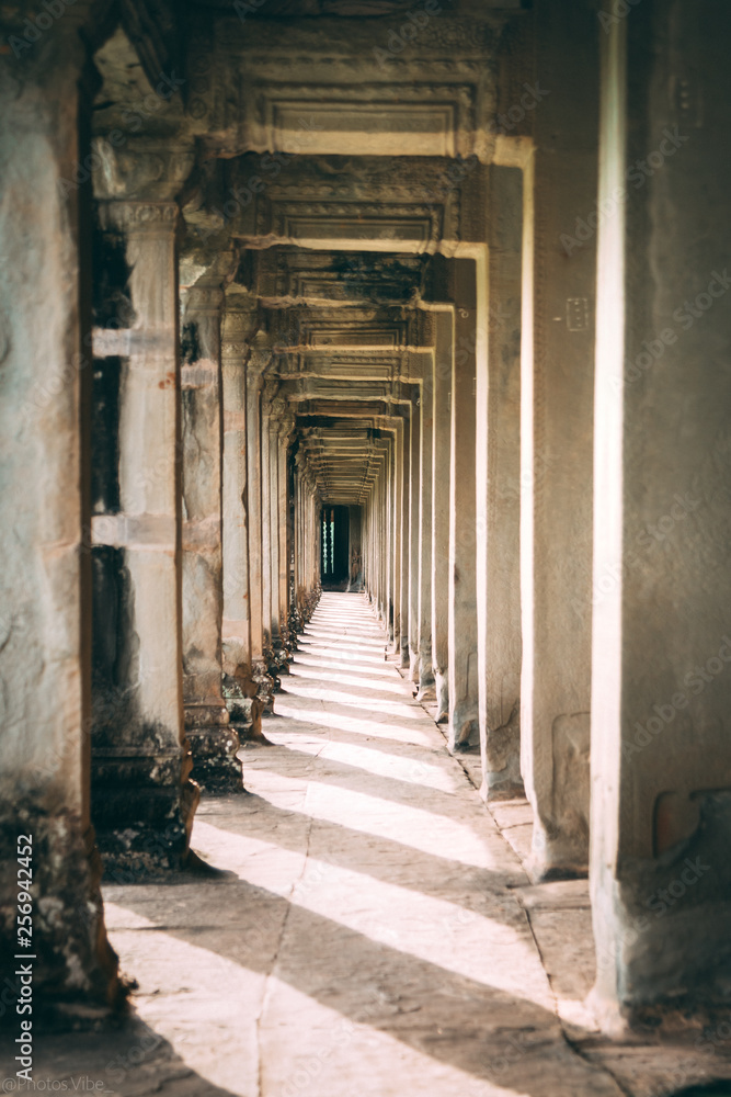 Obraz premium Hollow Temple