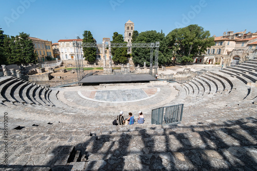 Les arènes d'Arles photo