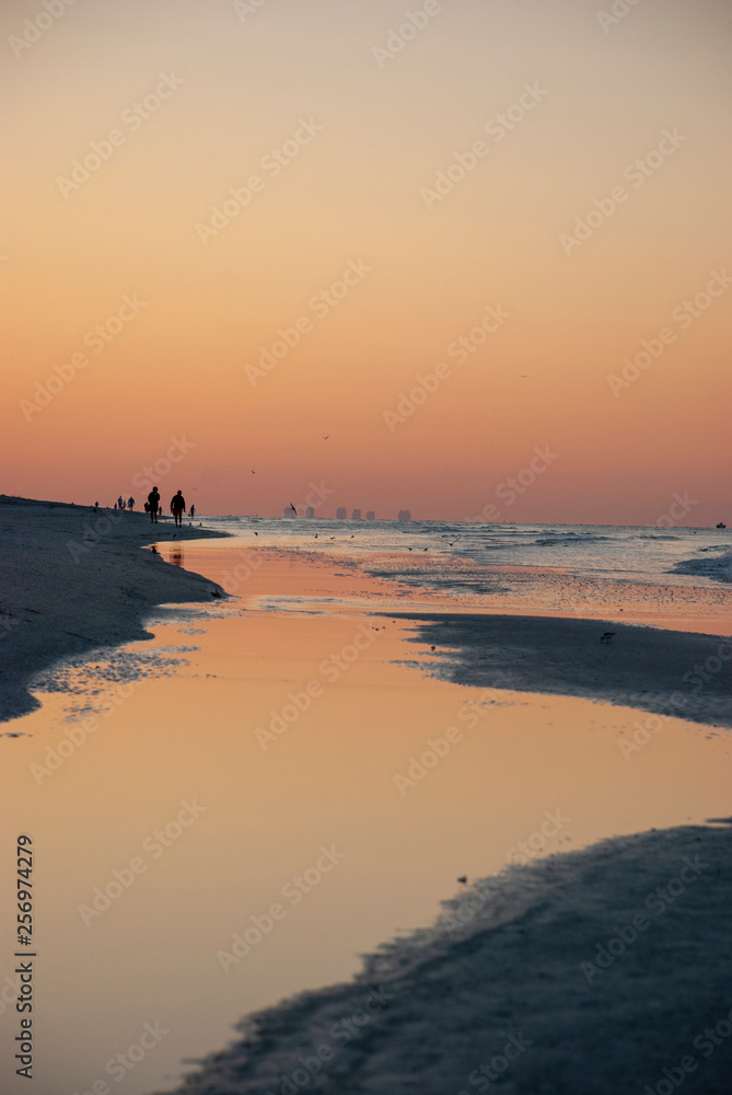 Strand bei Sonnenaufgang auf Sanibel Island, Florida