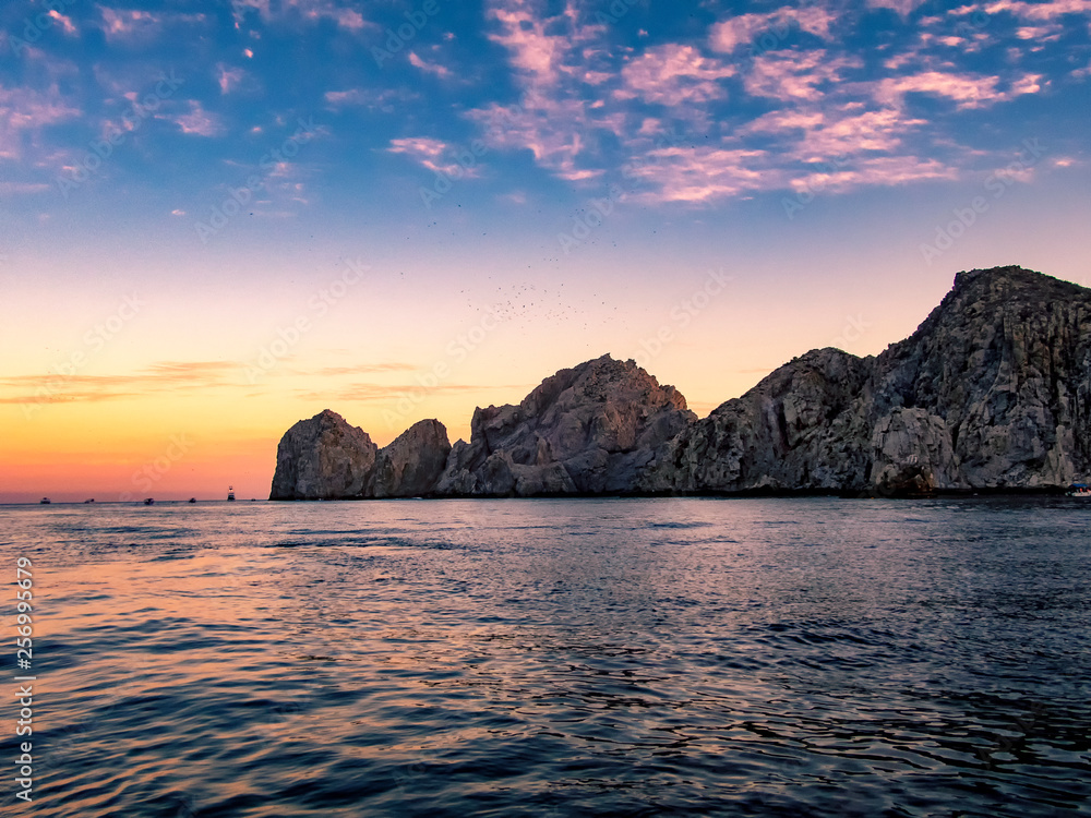 Φωτογραφία The colours of a Pacific sunset over the resort of Cabo San Lucas in Baja Califo