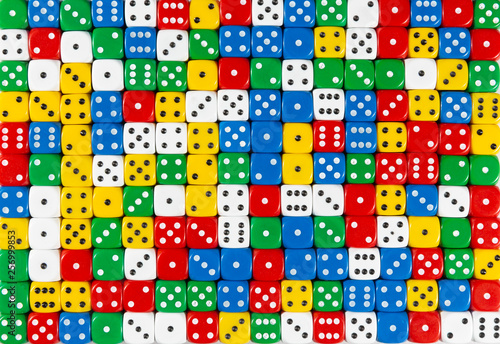 Pattern of random ordered polychrome dices