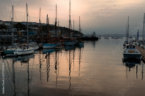 Fototapeta Naklejka Na Ścianę i Meble -  yachts in marina at sunset