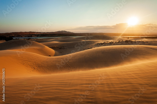 Fototapeta Naklejka Na Ścianę i Meble -  Sand dunes in Mui Ne