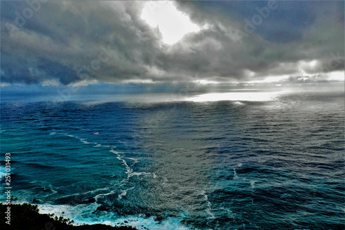 Hawaii von oben - Luftbilder von Maui und Big Island. Bote von oben, Strände und Küsten, Wale von oben und Lavalandschaften