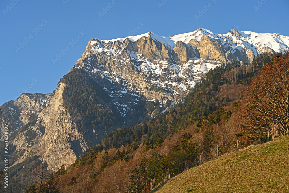 Berggipfel oberhalb von Maienfeld, Graubünden, Schweiz