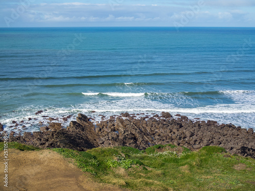 Canvas Print Beautiful scenic views along the coast path between Widemouth Bay and Bude in Co