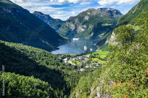 Flydalsjuvet viewpoint offers an amazing view of the Geirangerfjord, one of the most visited tourist sites of Norway