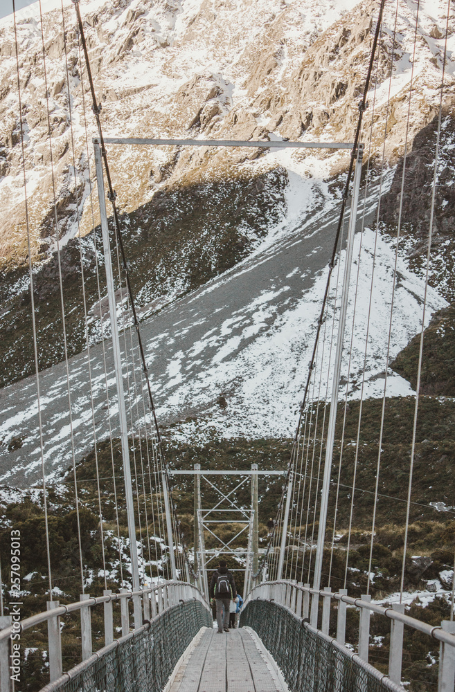 Obraz premium Hooker Valley Swing Bridge