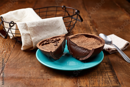 Ovo de chocolate com café