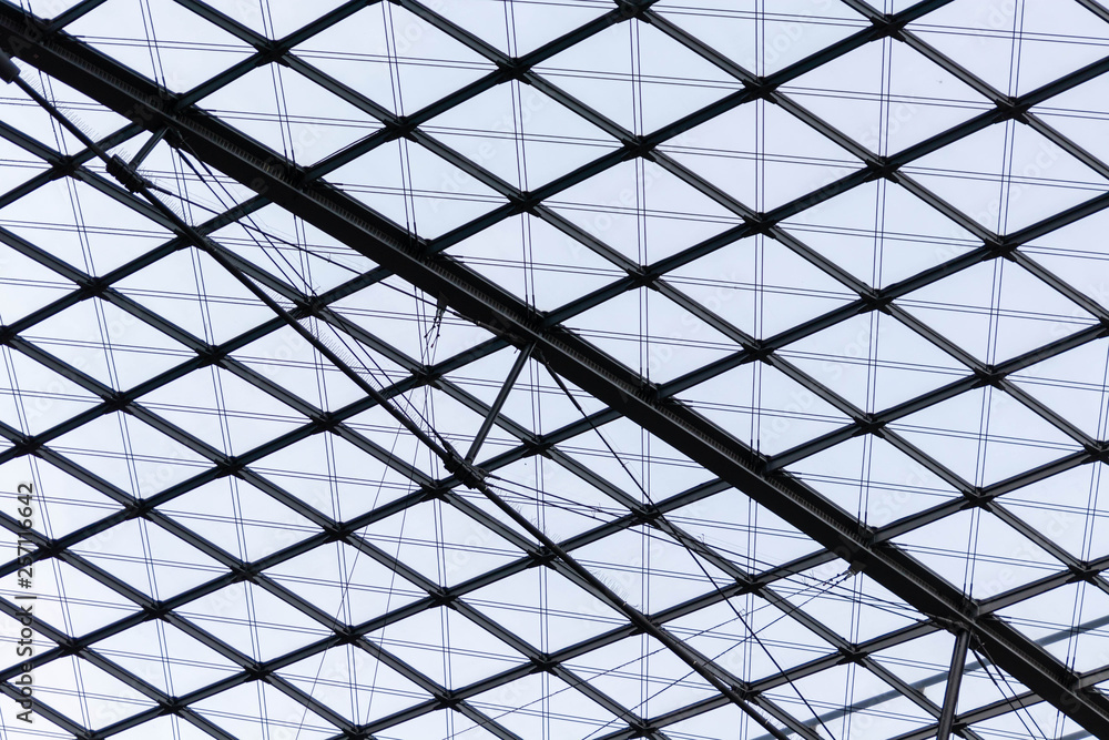 Stahlgerüst an der Decke Stahlgerüst an der Decke
