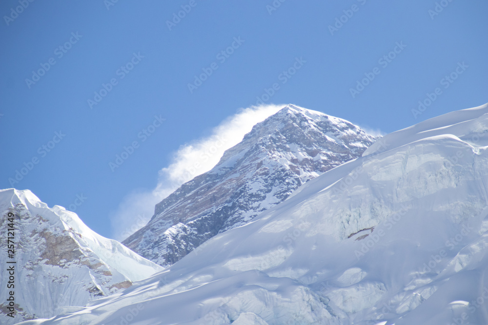 Obraz premium Mount Everest is highest mountain above sea level in Mahalangur Himal sub range of Himalaya.Everest base camps refers to South Base Camp in Nepal and North Base Camp in Tibet