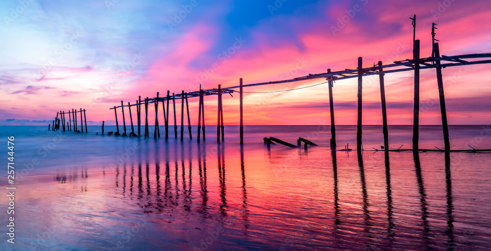 Fototapeta premium Khao Pilai bridge, Phang Nga, Thailand