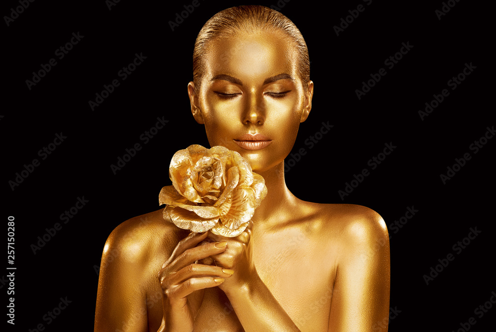 Φωτογραφία Gold Fashion Model Beauty Portrait with Rose Flower, Golden Woman Art Luxury Mak