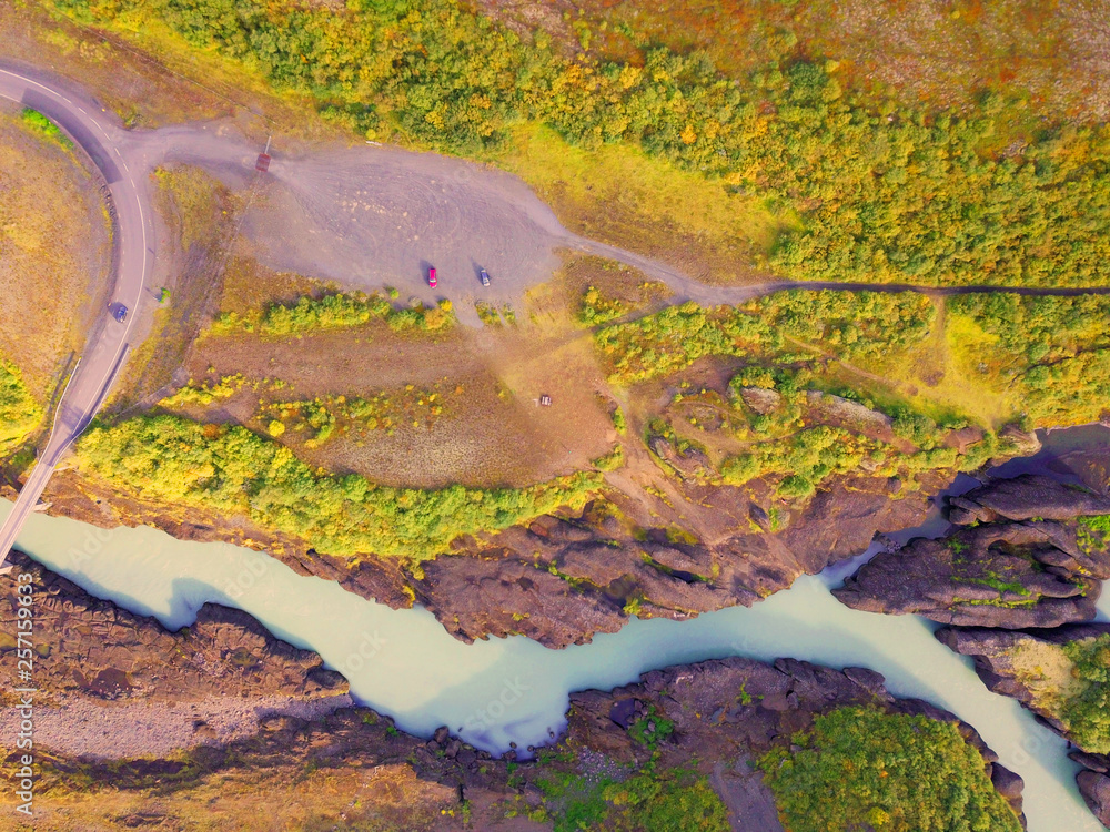 Island - Gletscher, Straßen, Geysir, Flüsse und Vulkankrater aus der Luft mit Drohne DJI Mavic 2