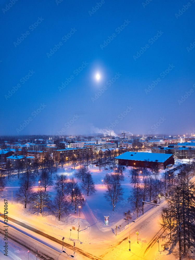 Obraz premium City in the evening, winter cityscape
