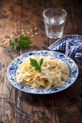 Pasta with pine nuts and cream sauce