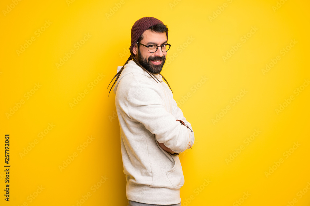 Obraz premium Hippie man with dreadlocks in lateral position