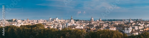 Obraz na płótnie Rome, Italy. Cityscape Skyline With Pantheon, Altar Of The Fatherland And Other Famous Lanmarks In Old Historic Town w salonie