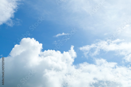 bule sky and white cloud