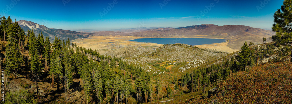 Fototapeta premium Sierras Washoe Pano