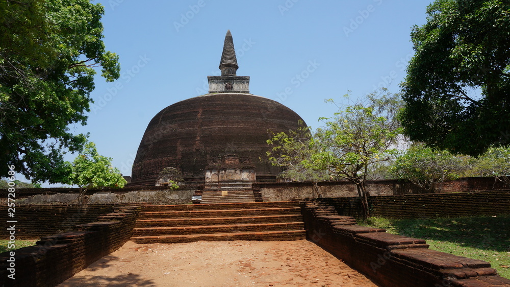 Naklejka premium Big Pagoda at Polonnaruwa.