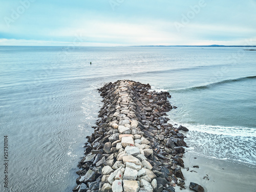 Fotografie The jetty protecting the entrance to Kennebunk harbor in Maine