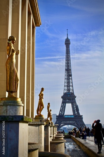 Or et Tour Eiffel  © cherkaoui