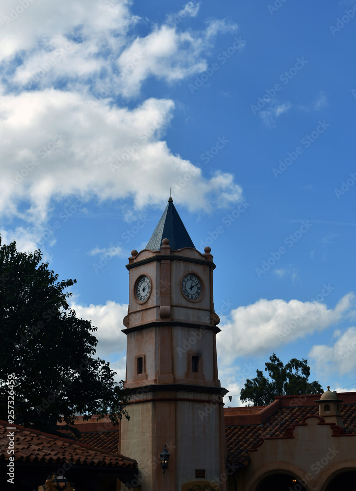 Fototapeta premium clock tower in the city