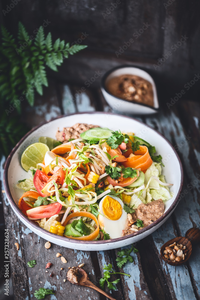 Salade Gado Gado, Cuisine Indonésienne Salade Gado Gado, Cuisine Indonésienne
