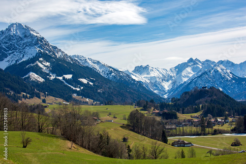 Allg  u - Panorama - Fr  hling - MALERWINKEL - Alpen