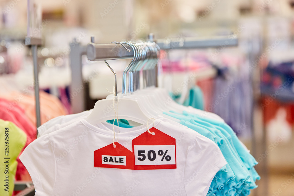Kleidung im Discounter während 50 Sale Stock Photo Adobe Stock